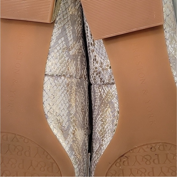 Preston & York Women's Snakeskin Loafers - Gold Size 8 - Picture 8 of 8